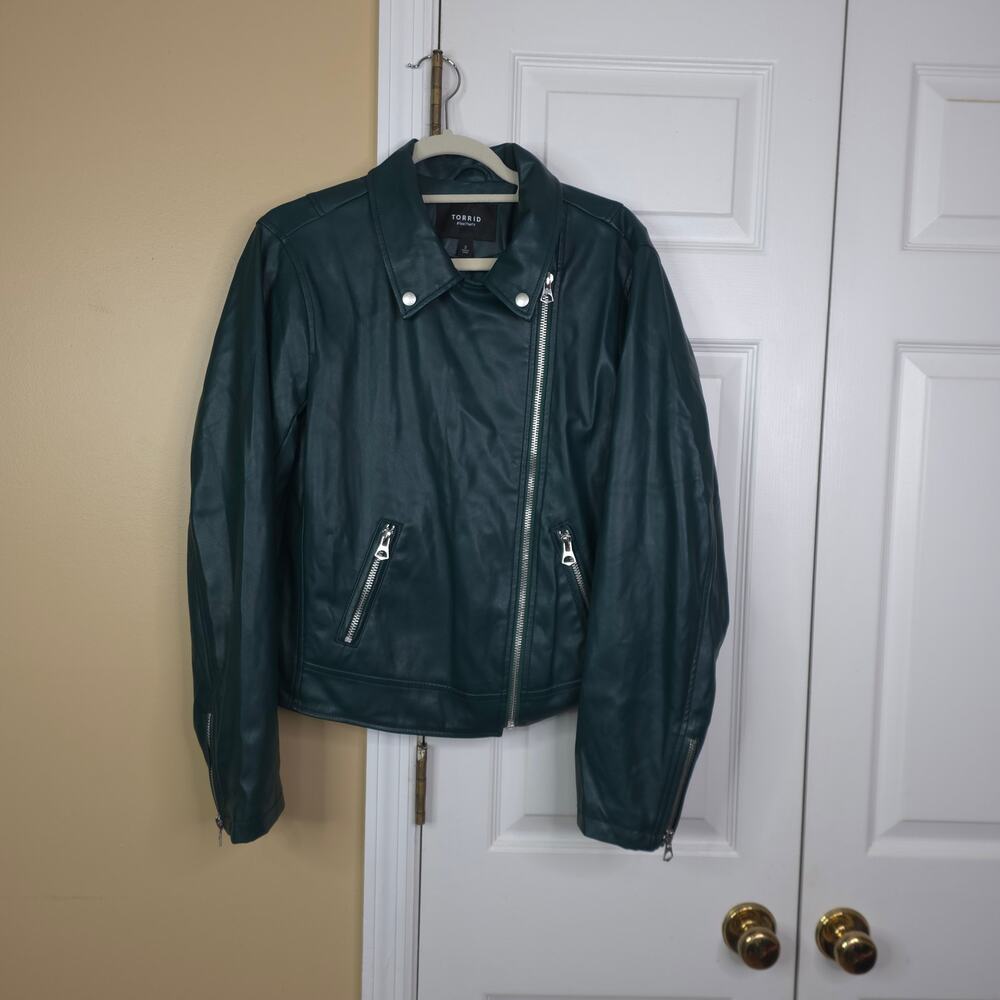 Torrid Faux Leather Asymmetrical Moto Jacket in Hunter Green Size 2X